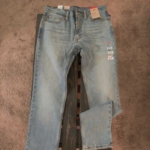 Men's Blue Stone Levi's Slim fit jeans, size 32x34, NWT.